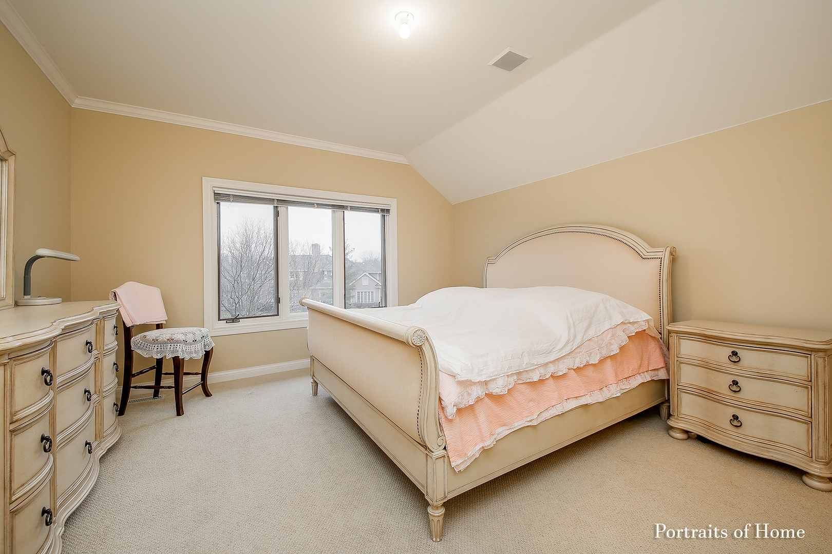 1115 Bridgeview Lane, Lake Forest, IL 60045