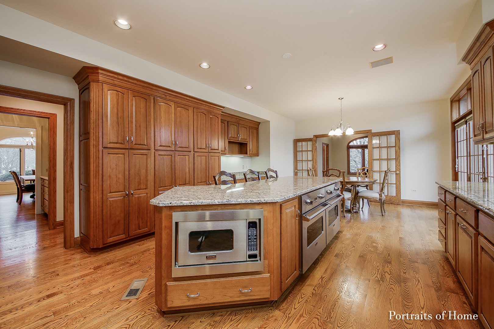 1115 Bridgeview Lane, Lake Forest, IL 60045