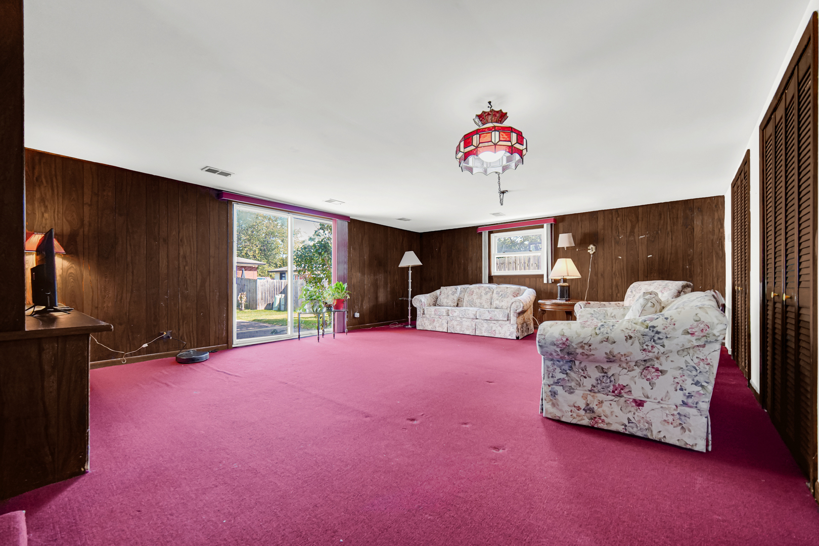 511 W Arquilla Drive, Glenwood, IL 60425