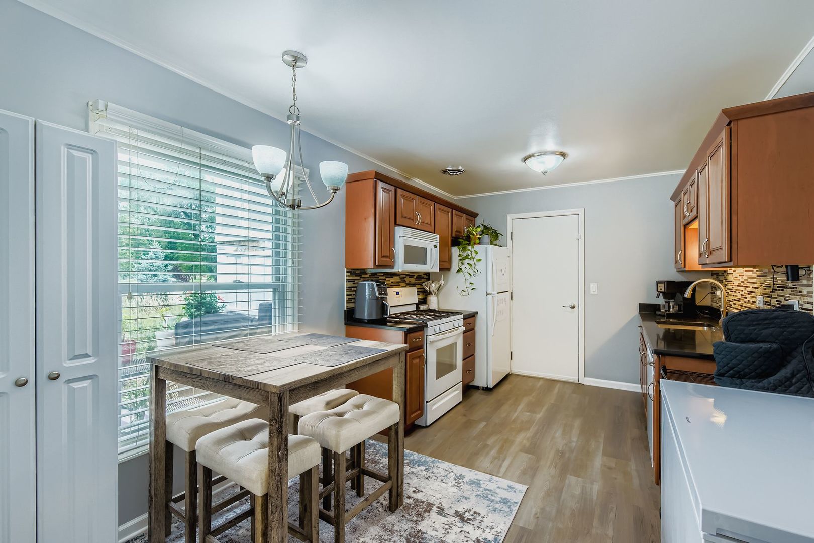 1078 Newport Harbor #1078, Schaumburg, IL 60193