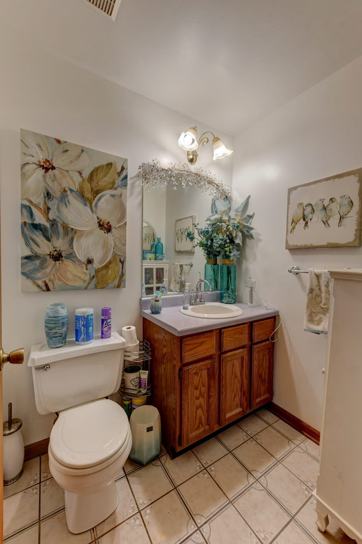 26712 S Jacobs Lane, Crete, IL 60417