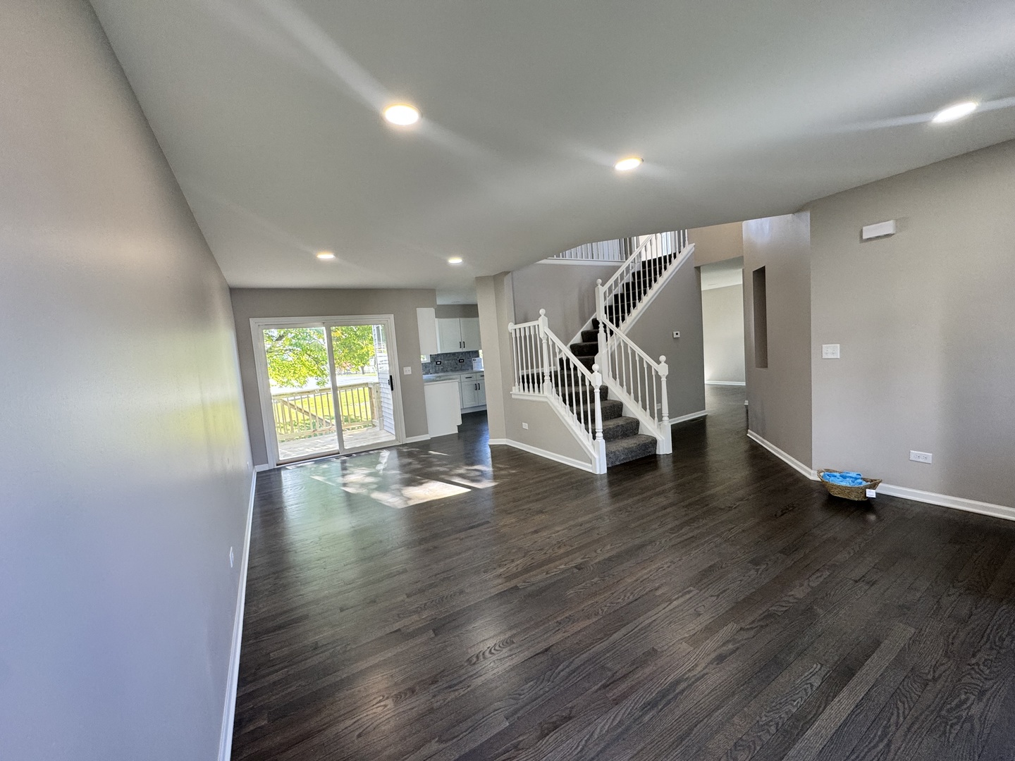 737 Springwood Drive, Joliet, IL 60431