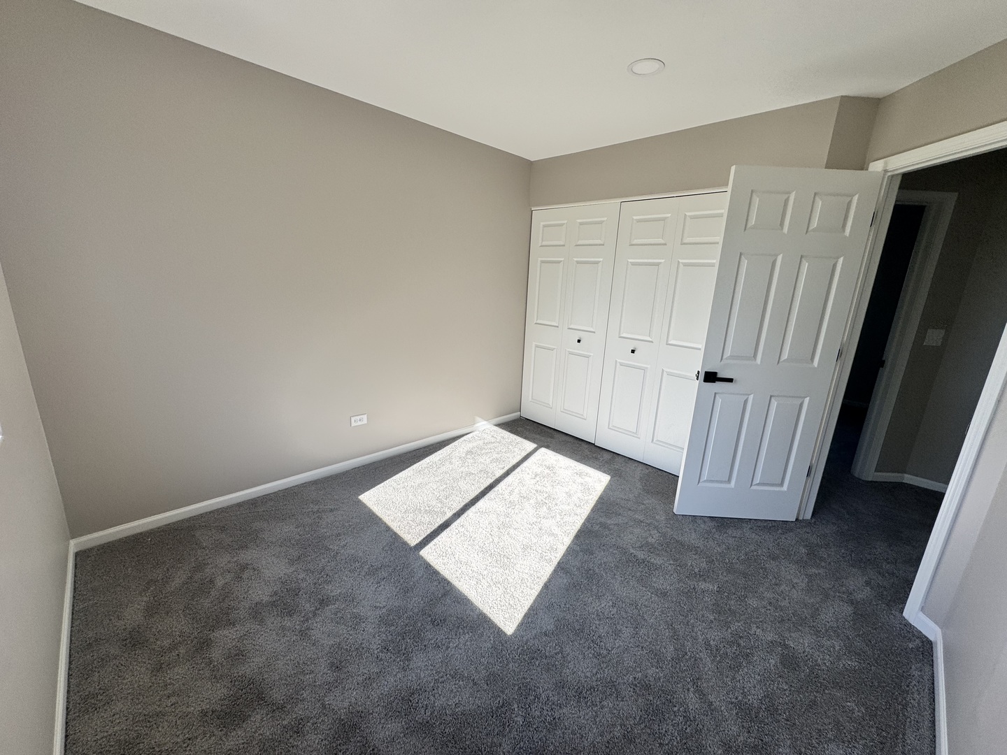 737 Springwood Drive, Joliet, IL 60431