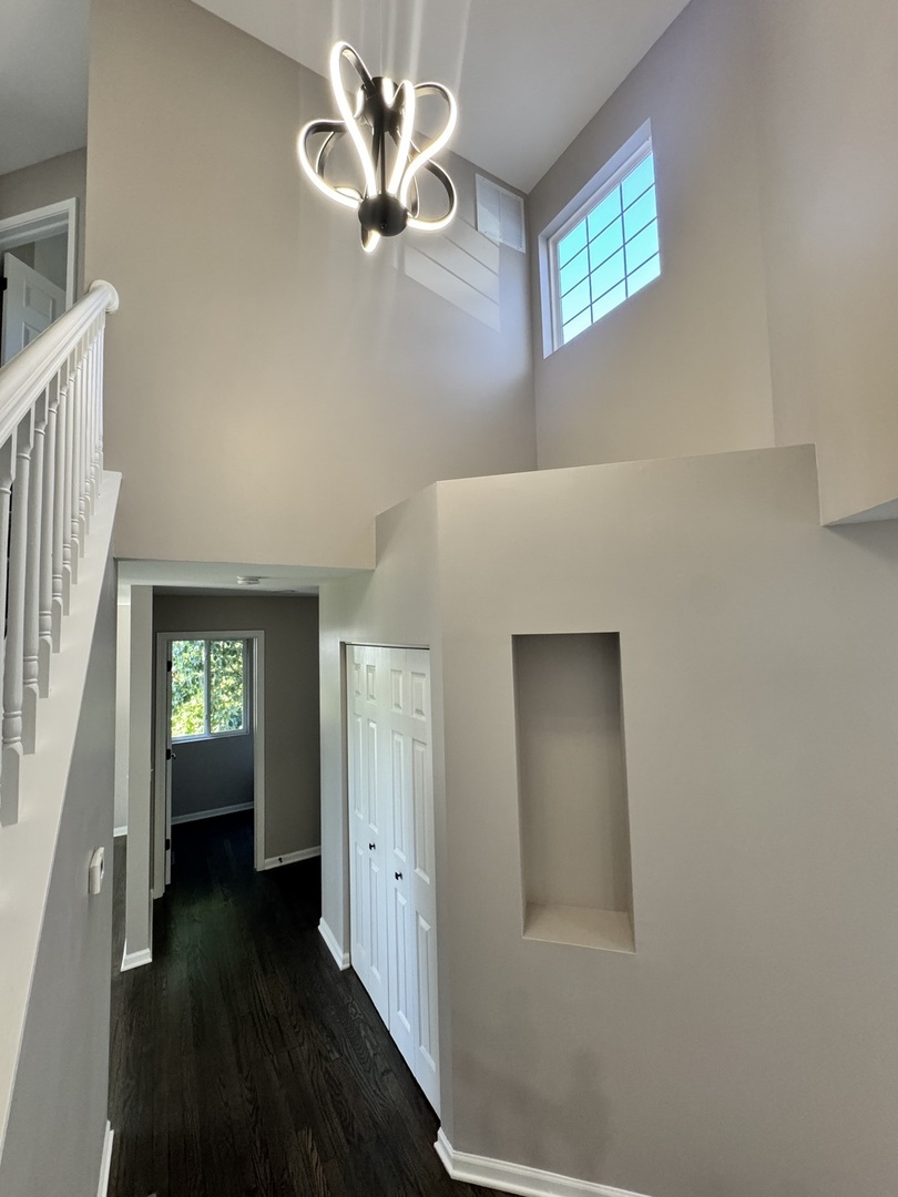 737 Springwood Drive, Joliet, IL 60431