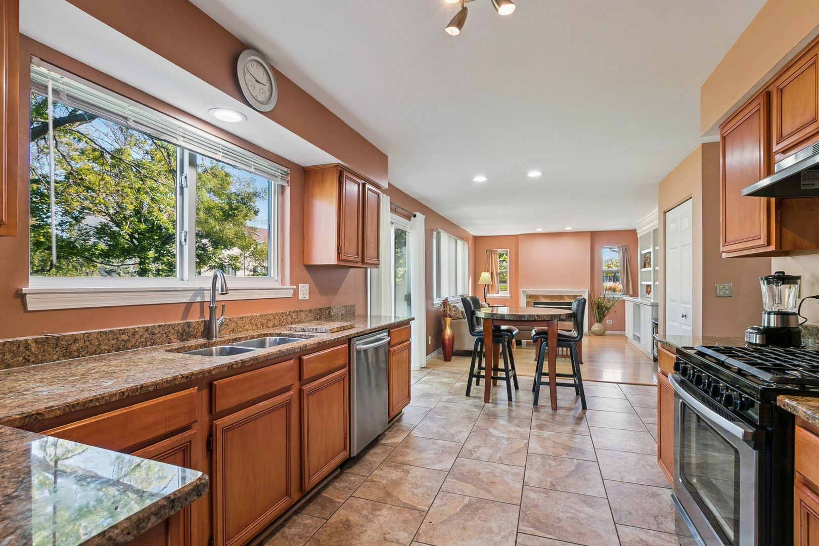 36077 N Bridlewood Avenue, Gurnee, IL 60031