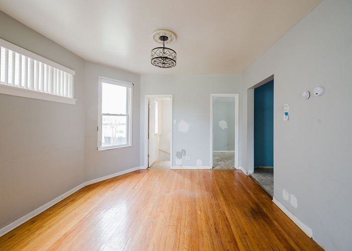 716 S 7th Avenue, Maywood, IL 60153