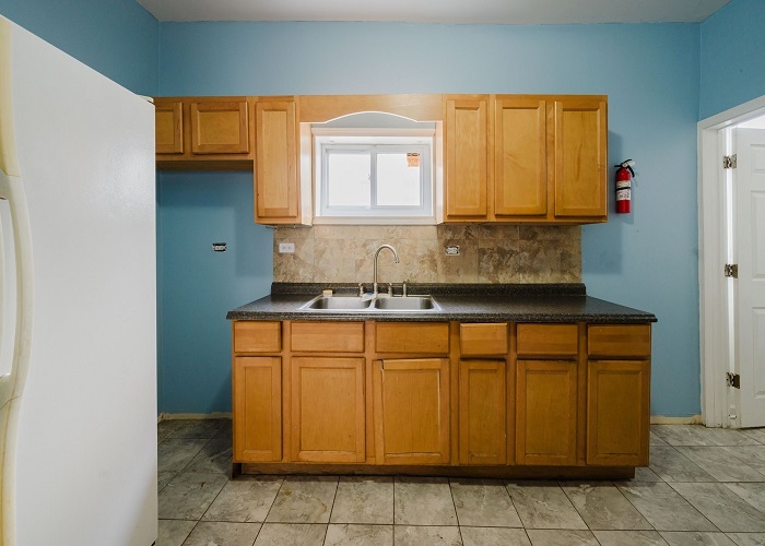 716 S 7th Avenue, Maywood, IL 60153