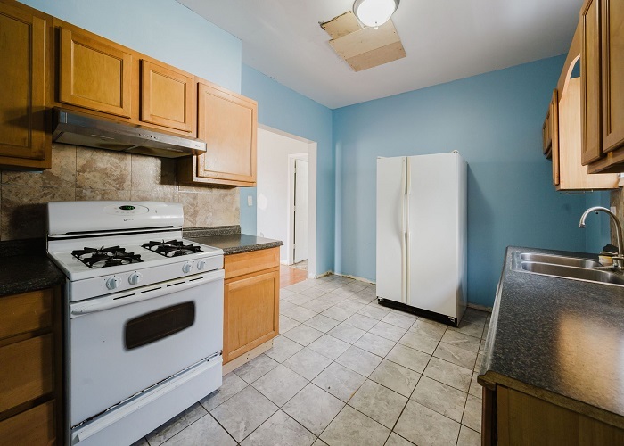 716 S 7th Avenue, Maywood, IL 60153