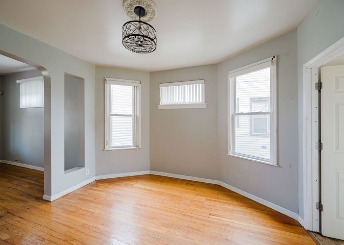 716 S 7th Avenue, Maywood, IL 60153