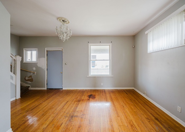 716 S 7th Avenue, Maywood, IL 60153