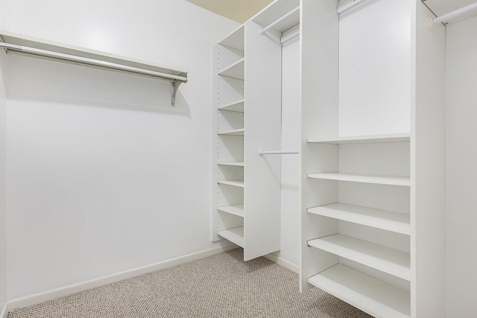 801 79th Street #103, Darien, IL 60561