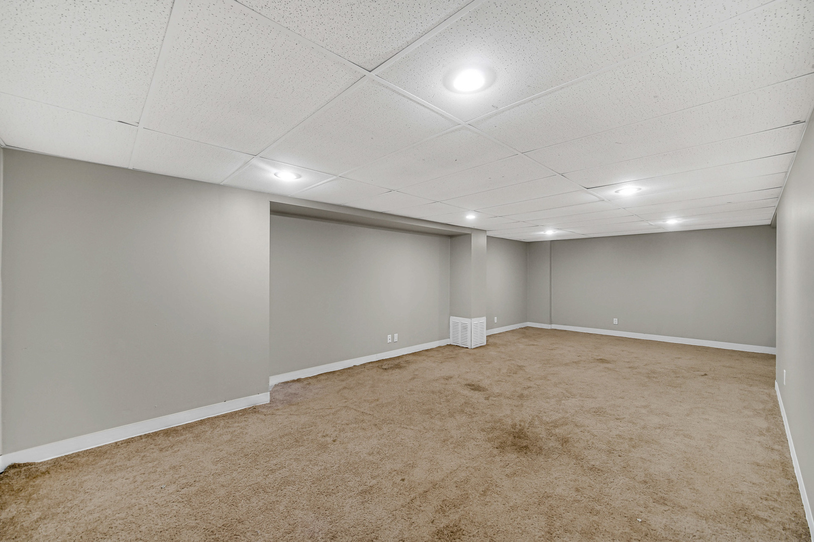 1107 Campbell Avenue, Wheaton, IL 60189