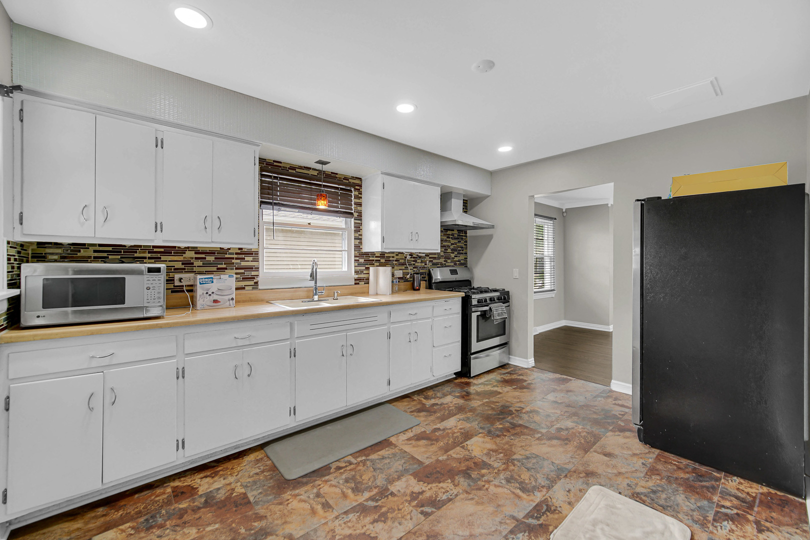 1107 Campbell Avenue, Wheaton, IL 60189