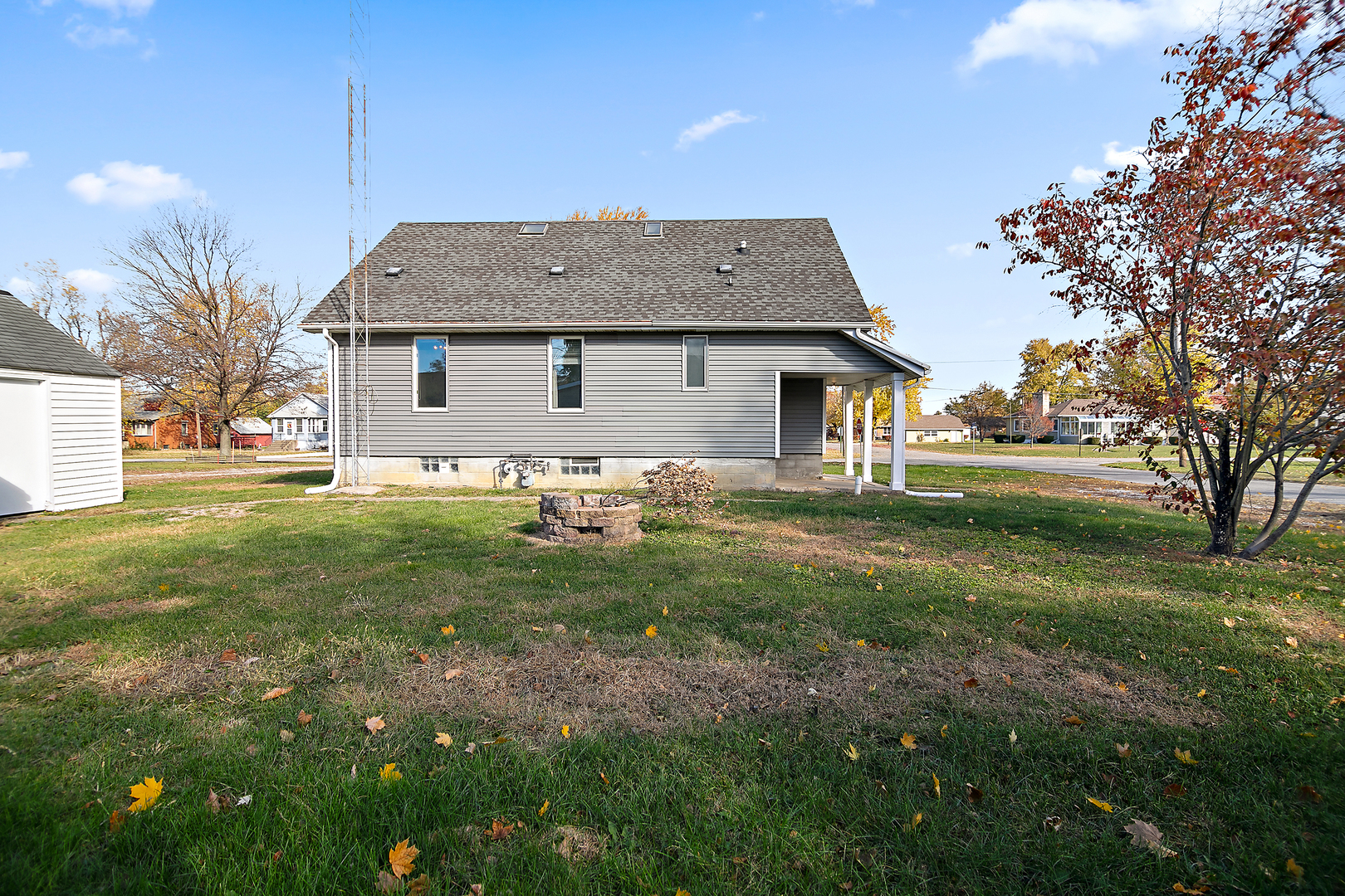 290 E 1st Avenue, Clifton, IL 60927