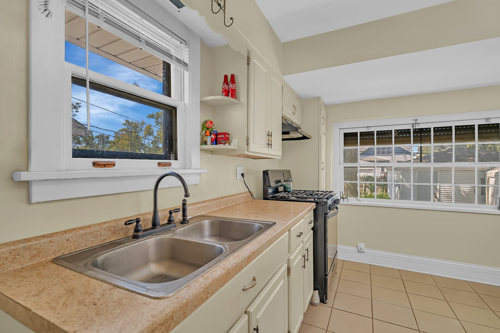 1409 N Raynor Avenue, Joliet, IL 60435