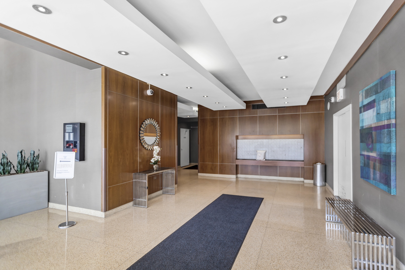 450 W Briar Place #13G, Chicago, IL 60657