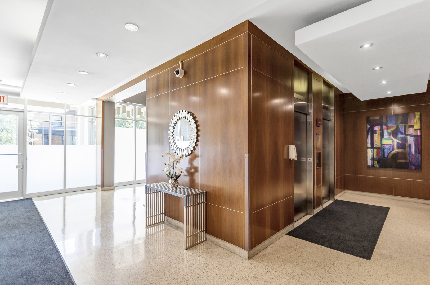 450 W Briar Place #13G, Chicago, IL 60657