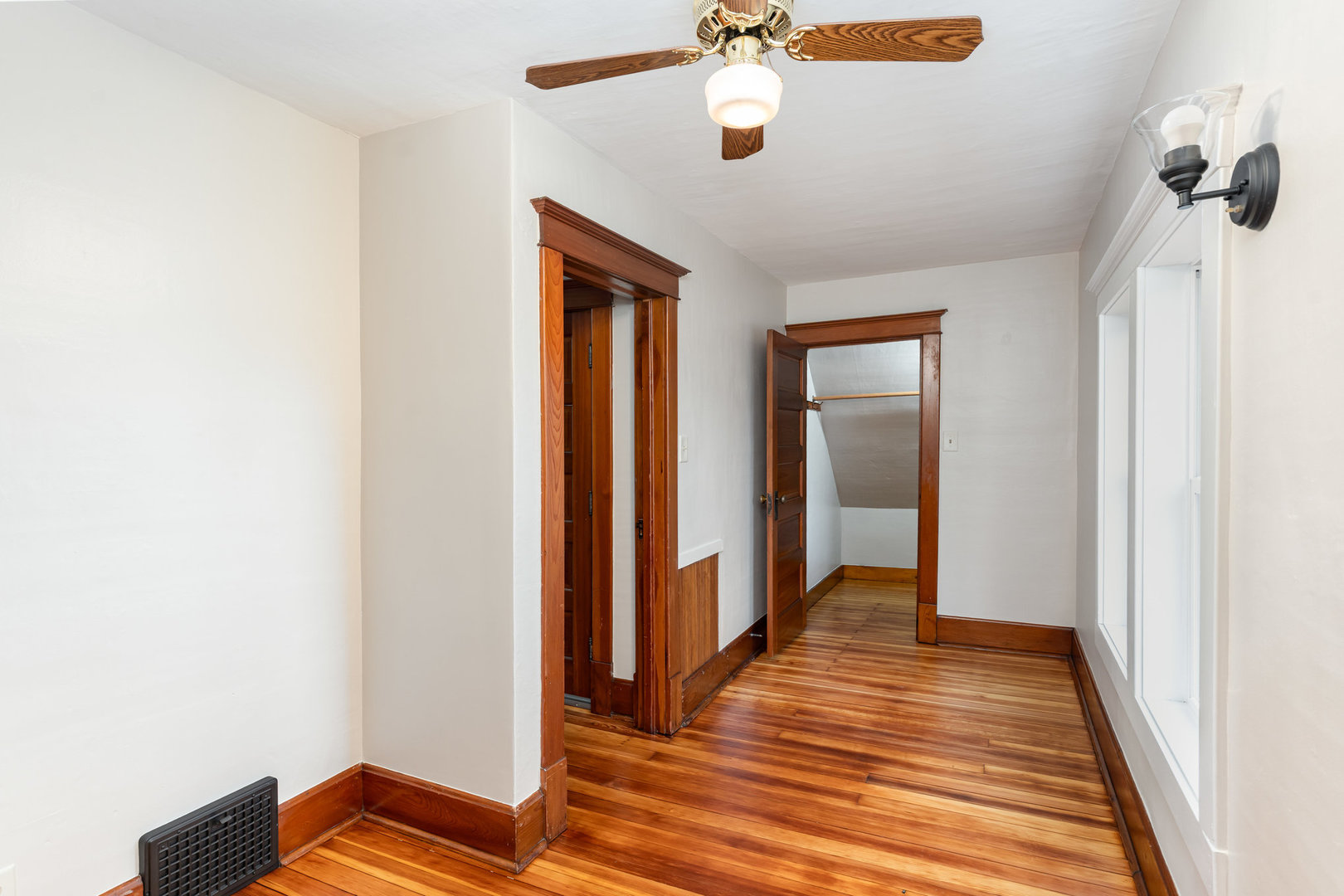 903 S Main Street, Yorkville, IL 60560