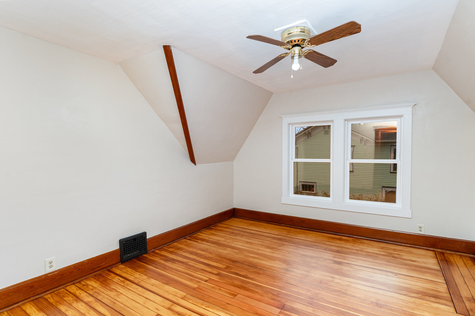 903 S Main Street, Yorkville, IL 60560