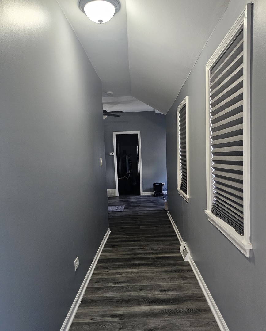 900 Charles Street, Aurora, IL 60506