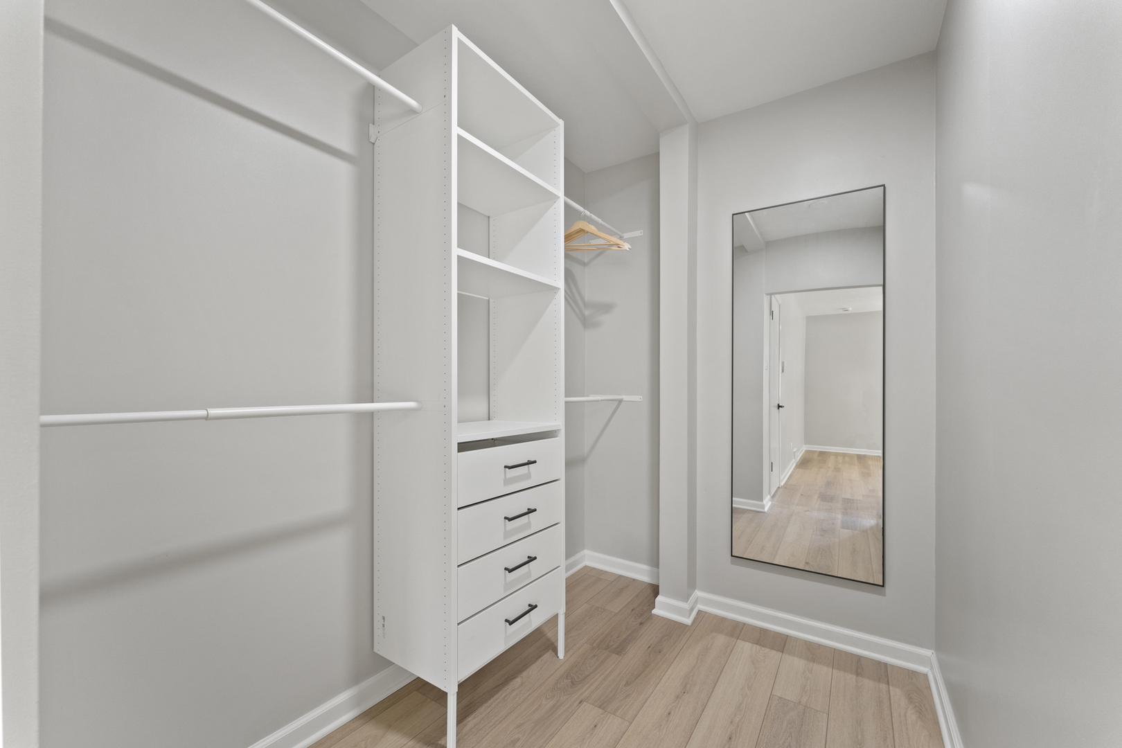 153 Grove Avenue, Glen Ellyn, IL 60137