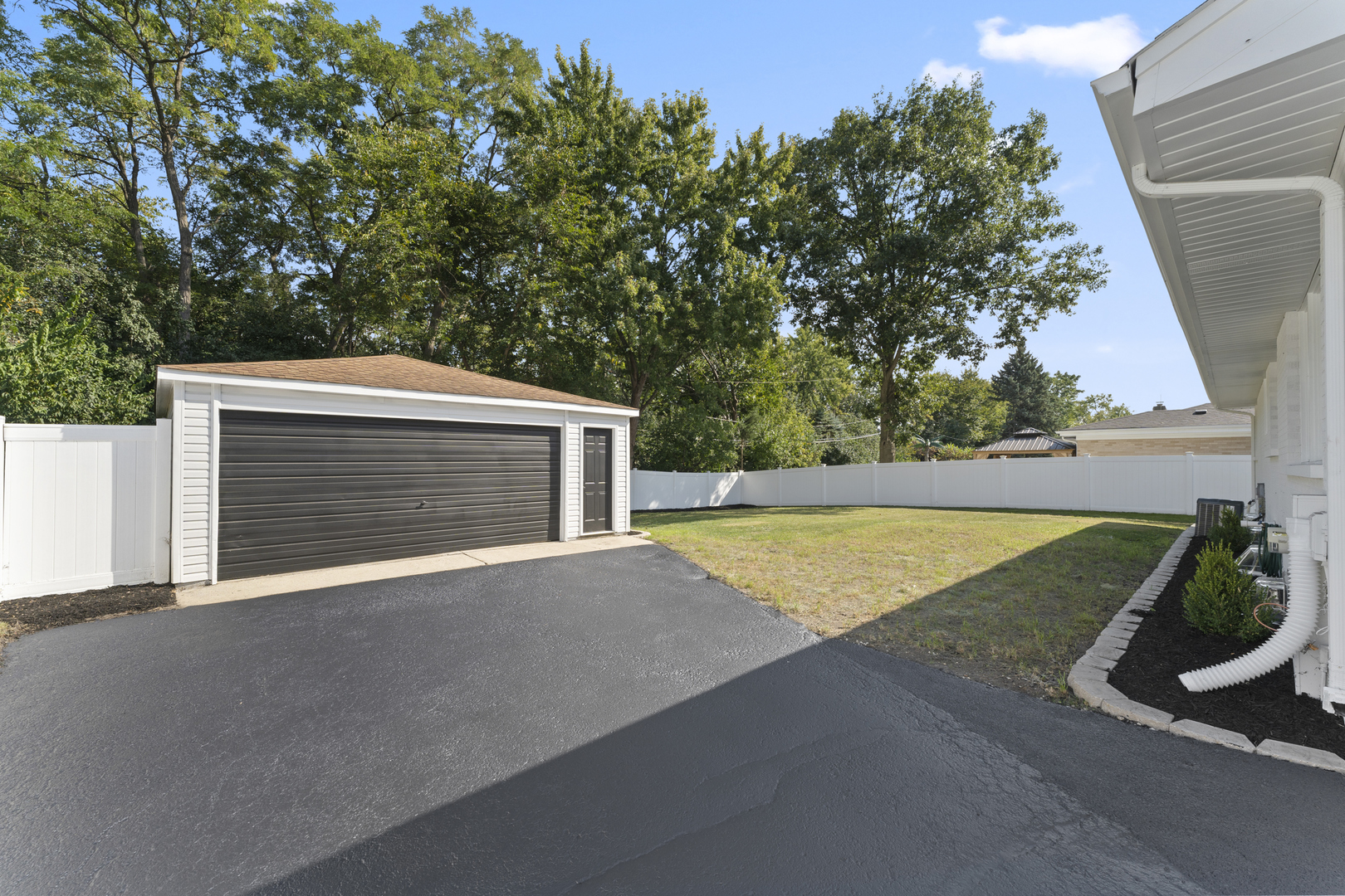 153 Grove Avenue, Glen Ellyn, IL 60137