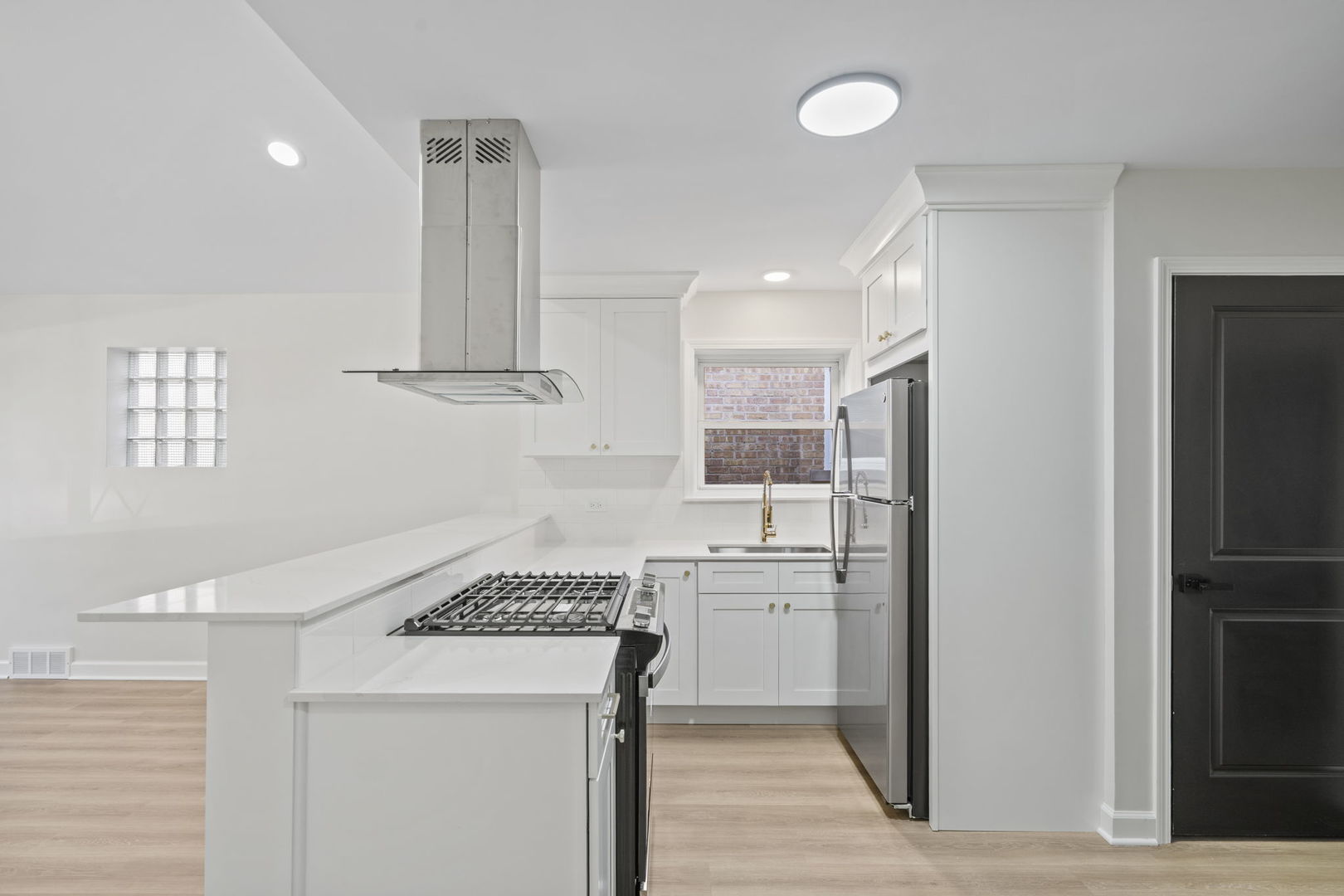 6444 28th Place, Berwyn, IL 60402