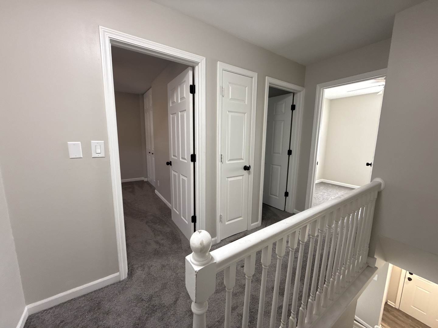 685 OLD INDIAN TRAIL Road, Aurora, IL 60506