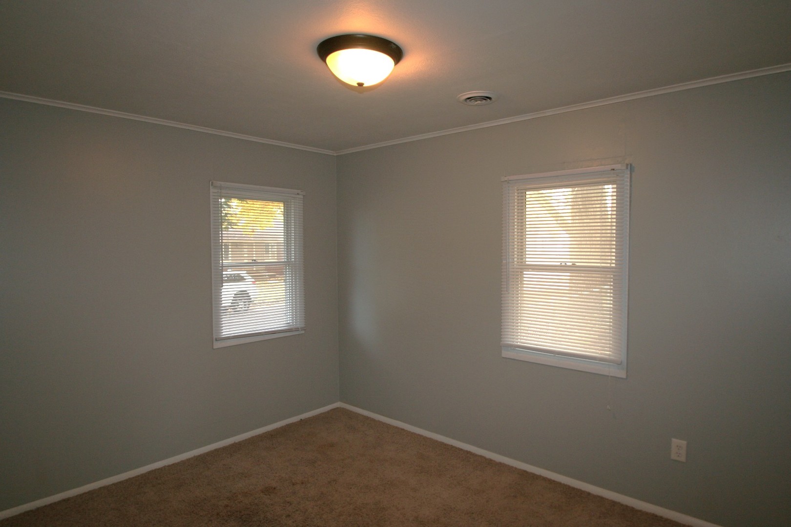 204 E 4th Street, Mackinaw, IL 61755