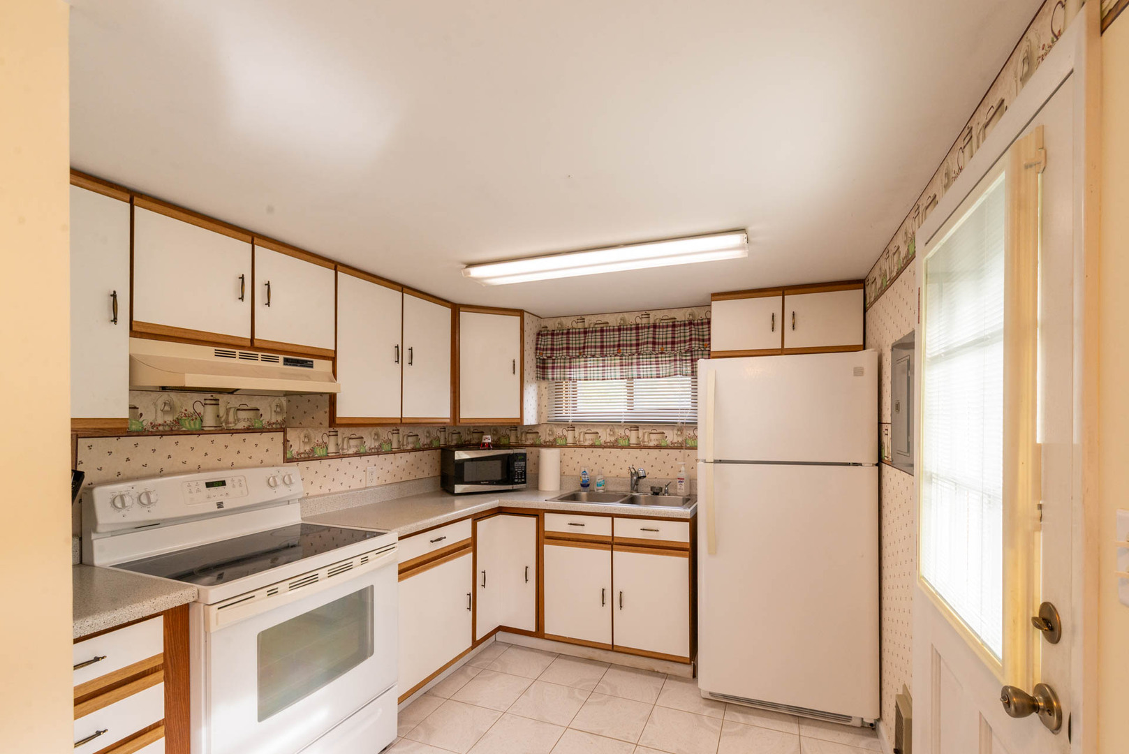 2031 Gilboa Avenue, Zion, IL 60099