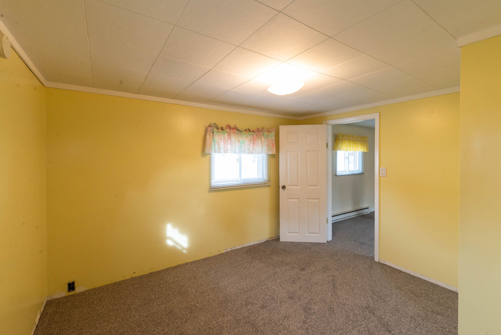 2031 Gilboa Avenue, Zion, IL 60099