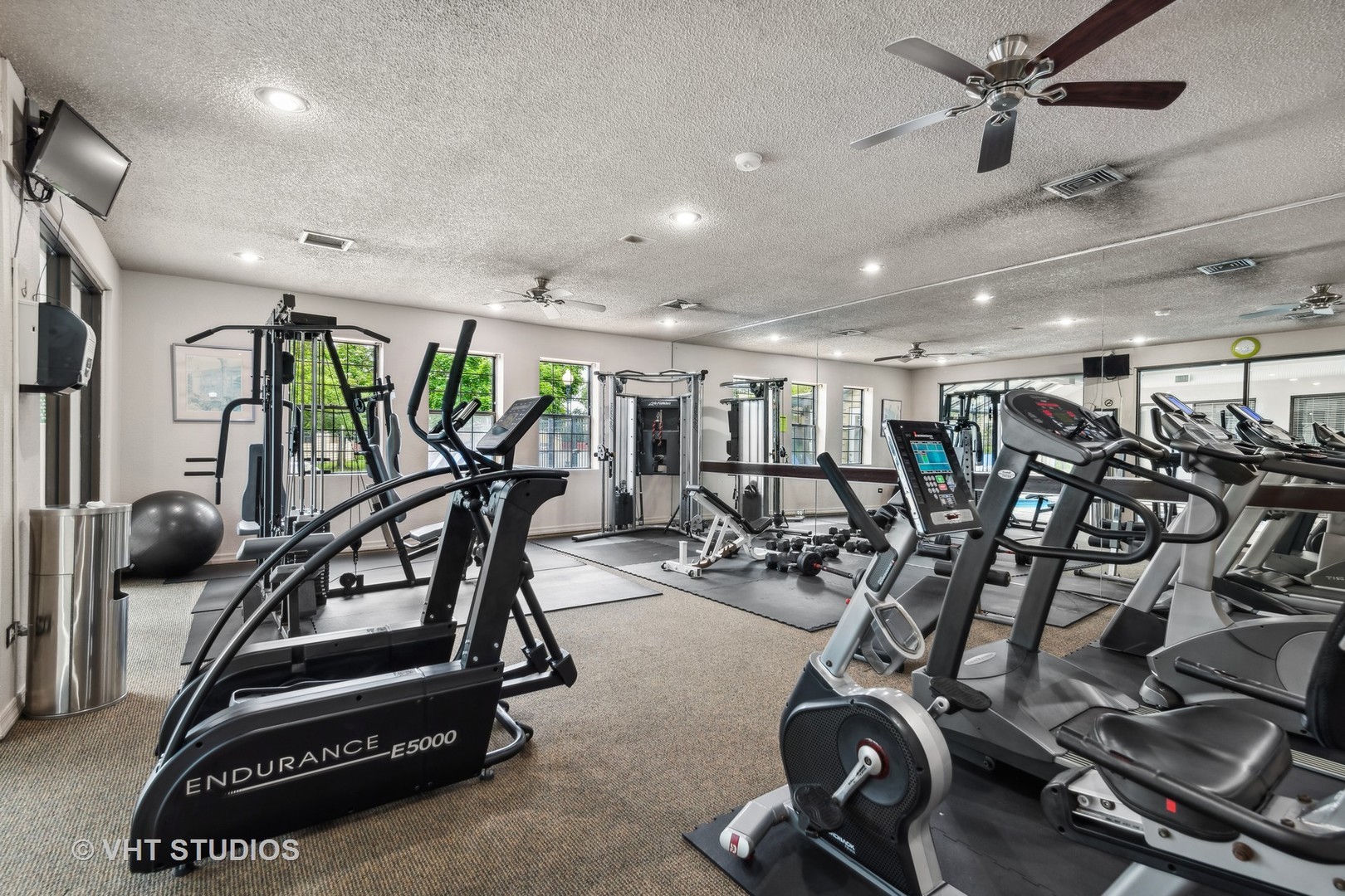 1965 N Hicks Road #107, Palatine, IL 60074