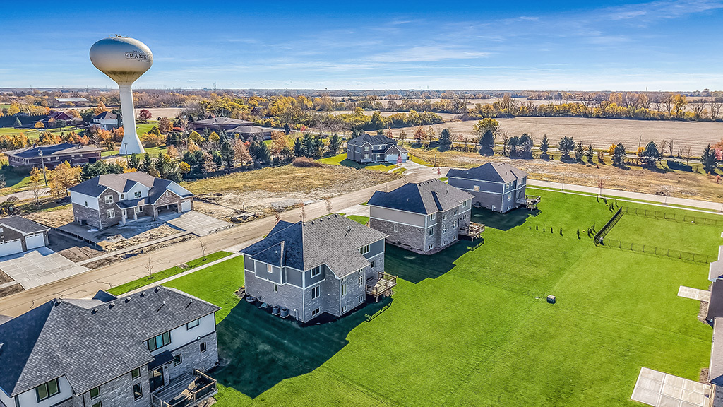 8022 Stanley Trail, Frankfort, IL 60423