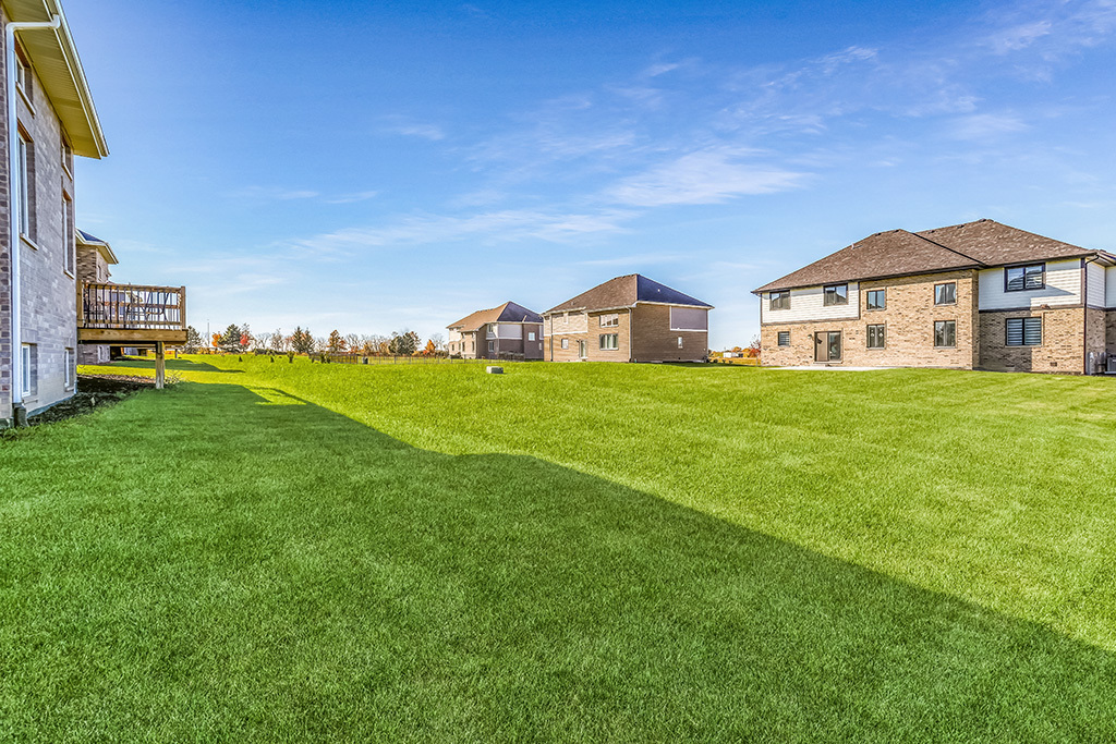 8022 Stanley Trail, Frankfort, IL 60423