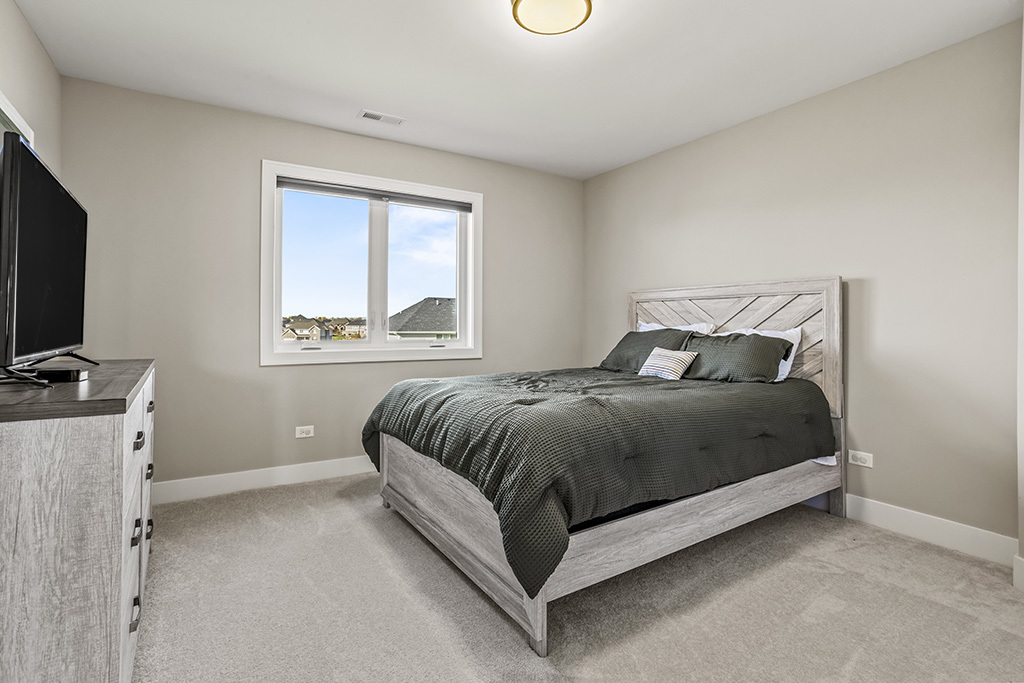 8022 Stanley Trail, Frankfort, IL 60423