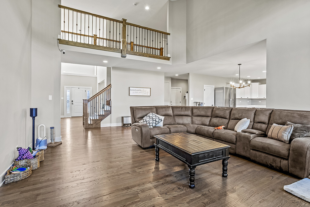 8022 Stanley Trail, Frankfort, IL 60423