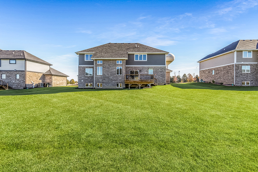 8022 Stanley Trail, Frankfort, IL 60423