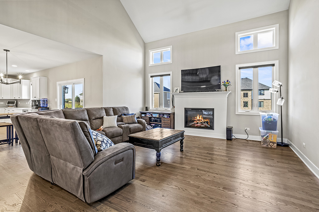 8022 Stanley Trail, Frankfort, IL 60423