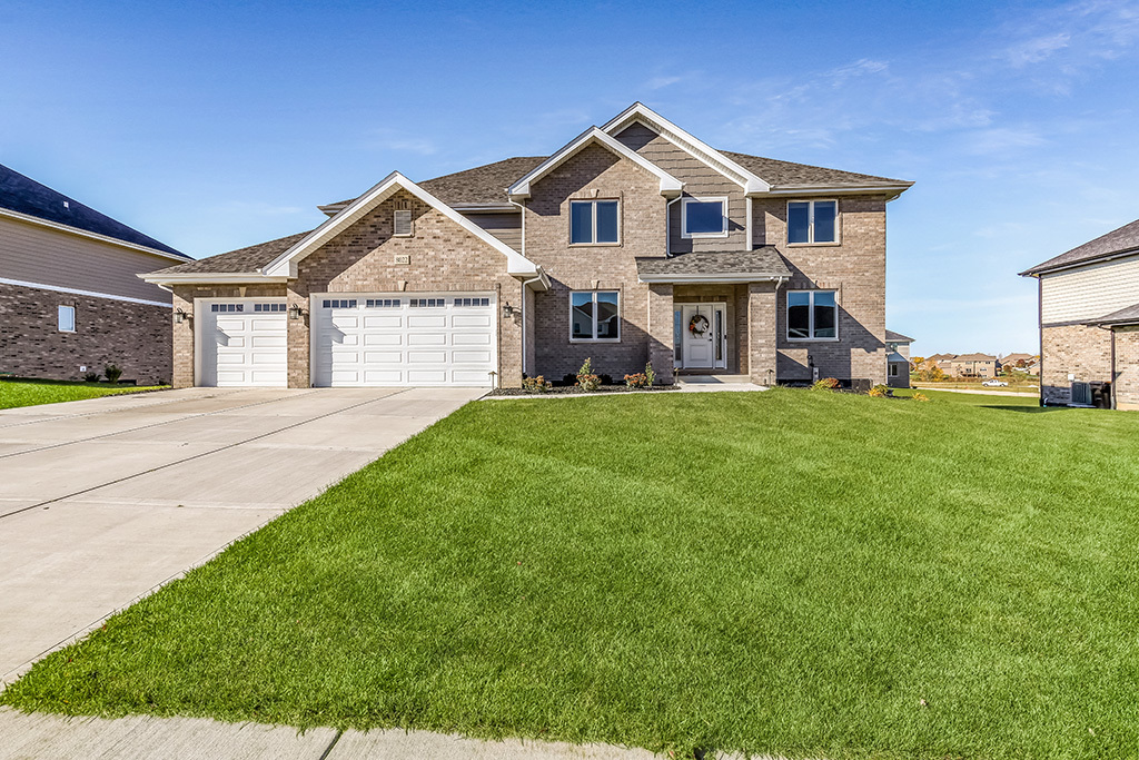 8022 Stanley Trail, Frankfort, IL 60423