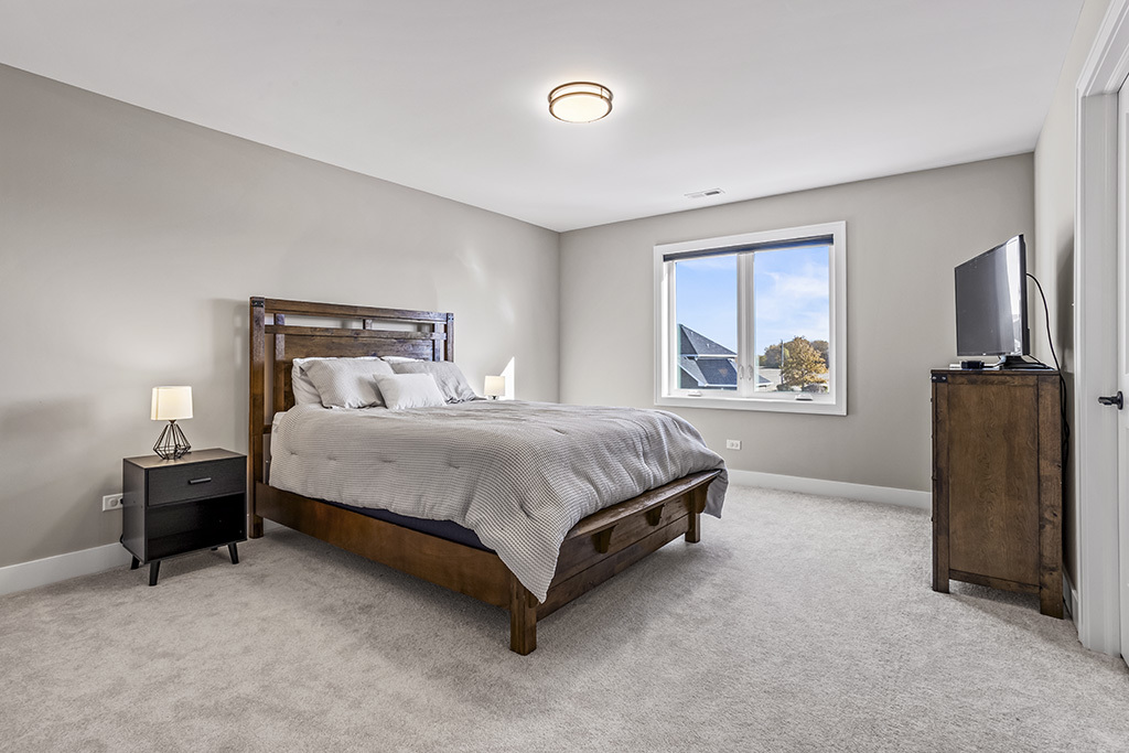 8022 Stanley Trail, Frankfort, IL 60423