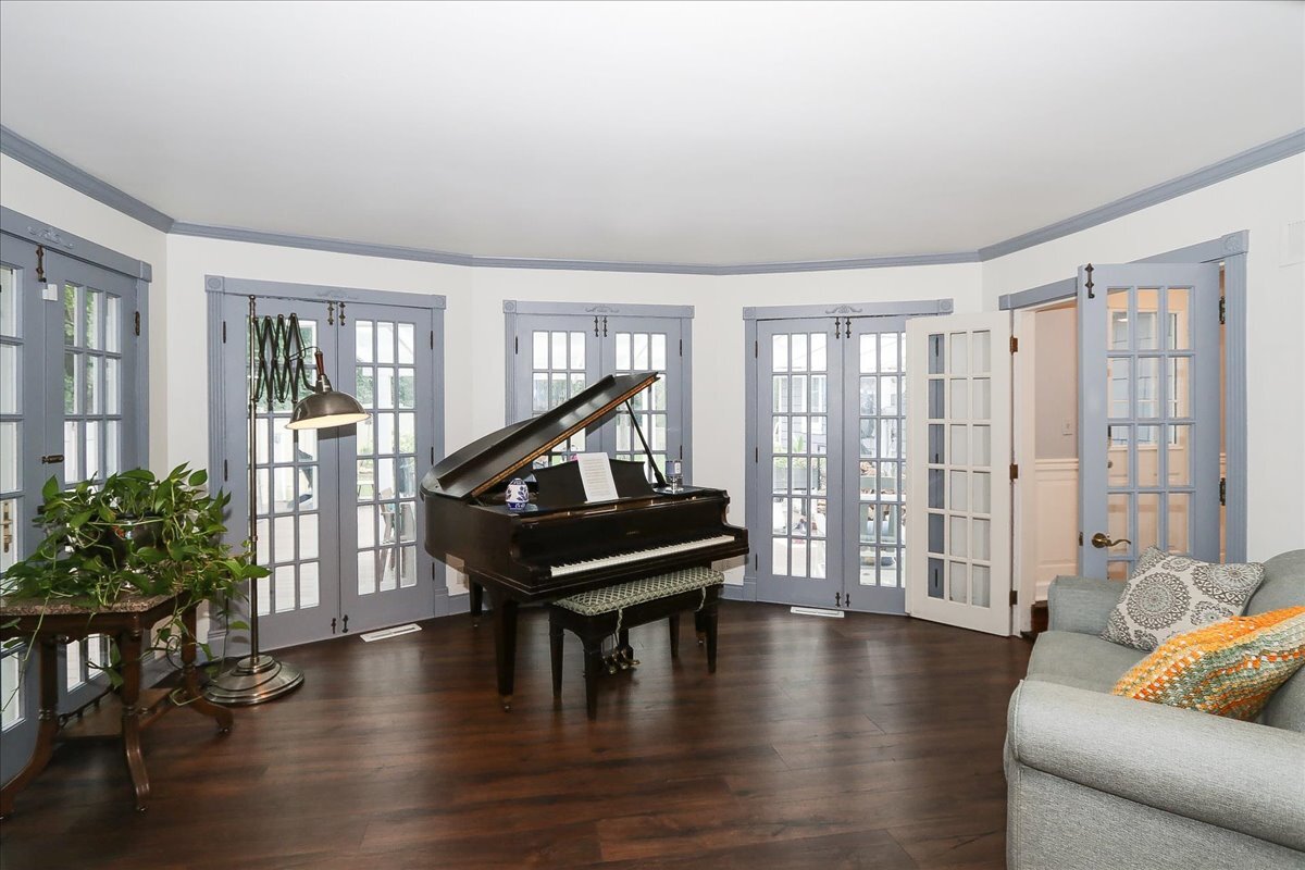 25440 N Wagon Wheel Court, Barrington, IL 60010