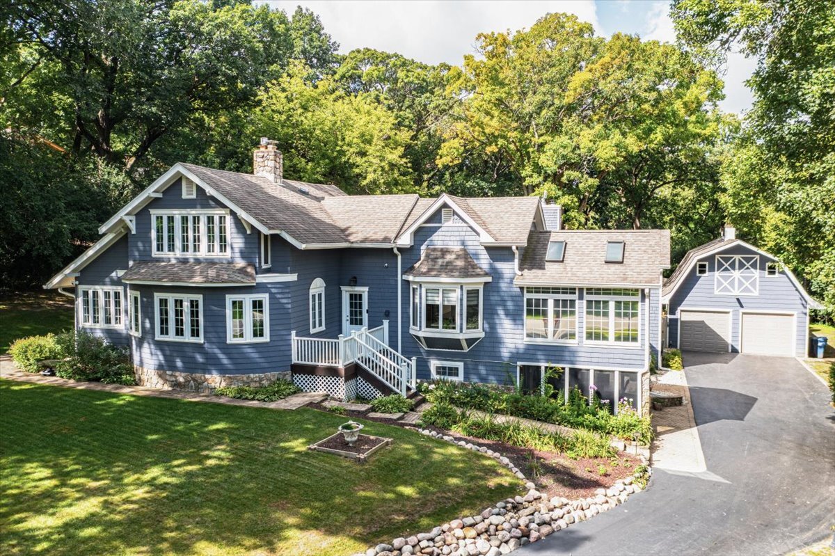 25440 N Wagon Wheel Court, Barrington, IL 60010