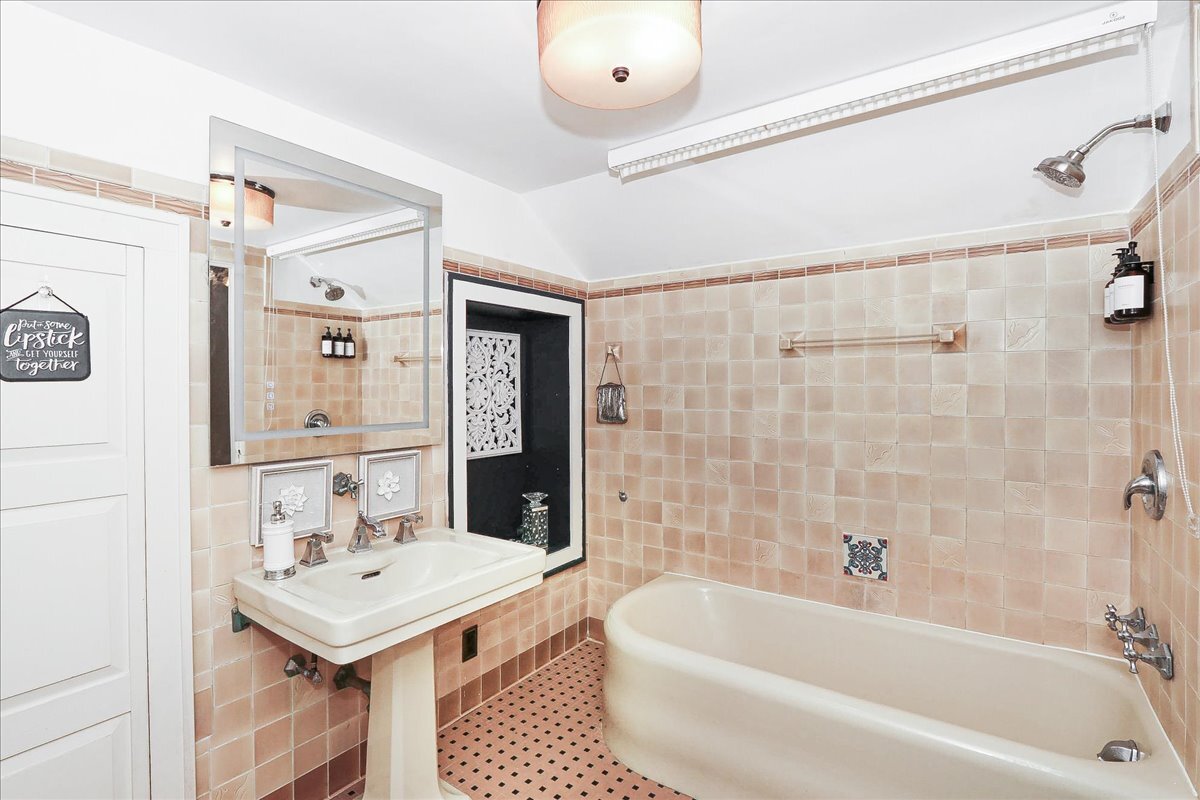 25440 N Wagon Wheel Court, Barrington, IL 60010