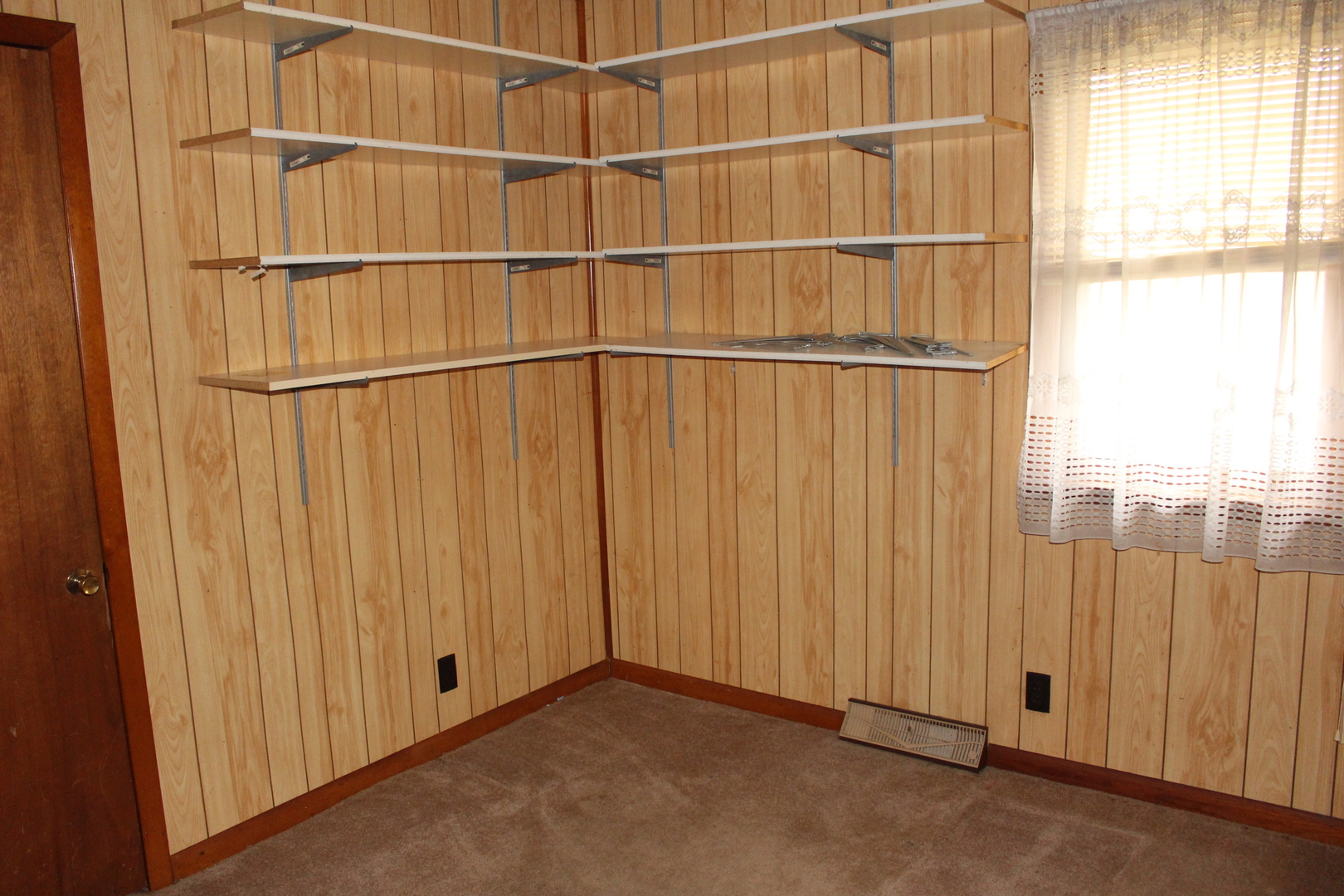 17395 Swisher Hill Road, Dewitt, IL 61735