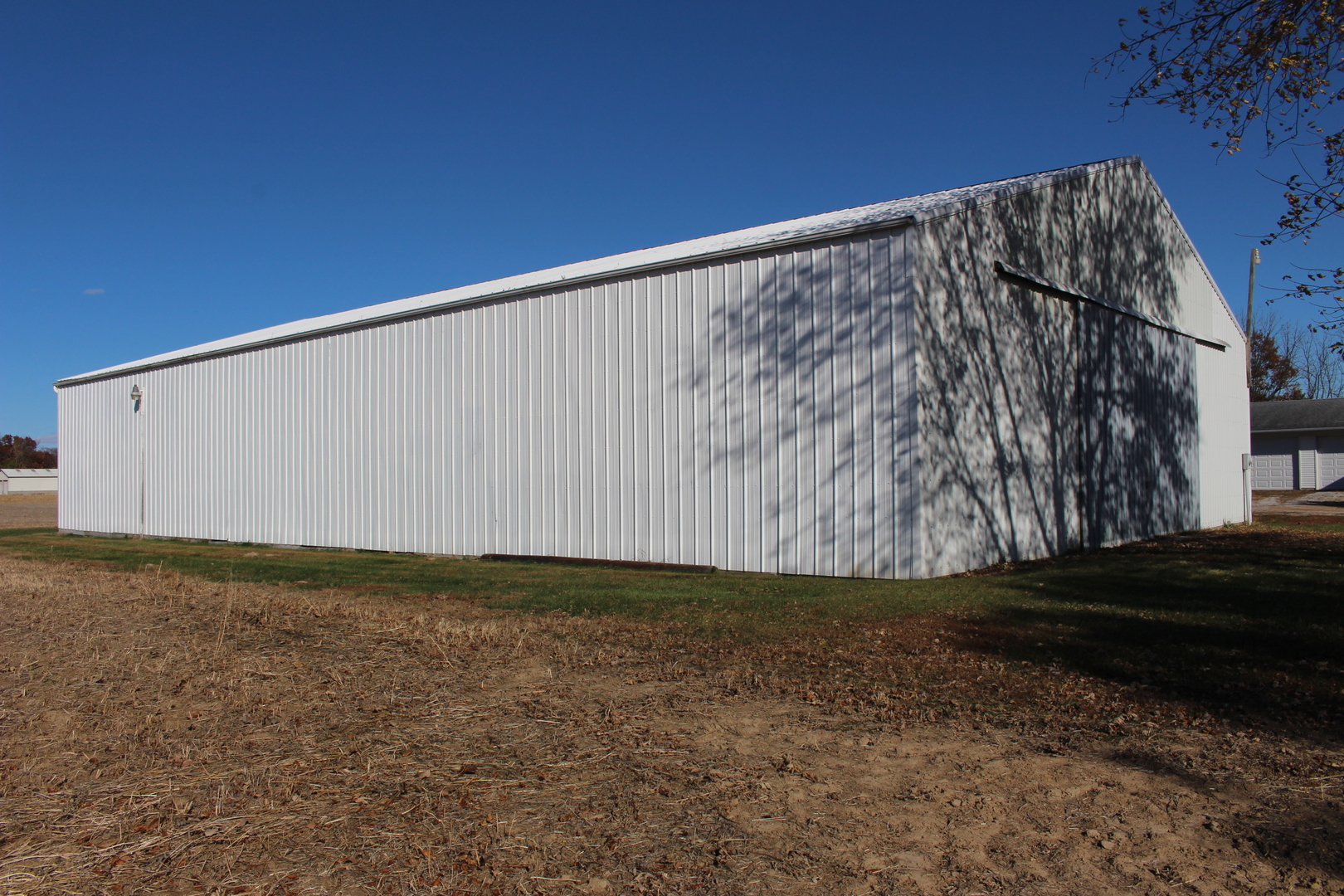 17395 Swisher Hill Road, Dewitt, IL 61735