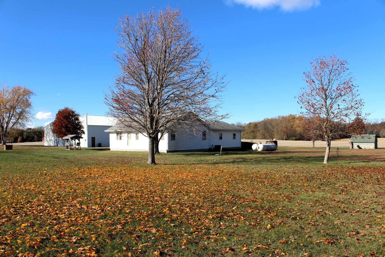 17395 Swisher Hill Road, Dewitt, IL 61735