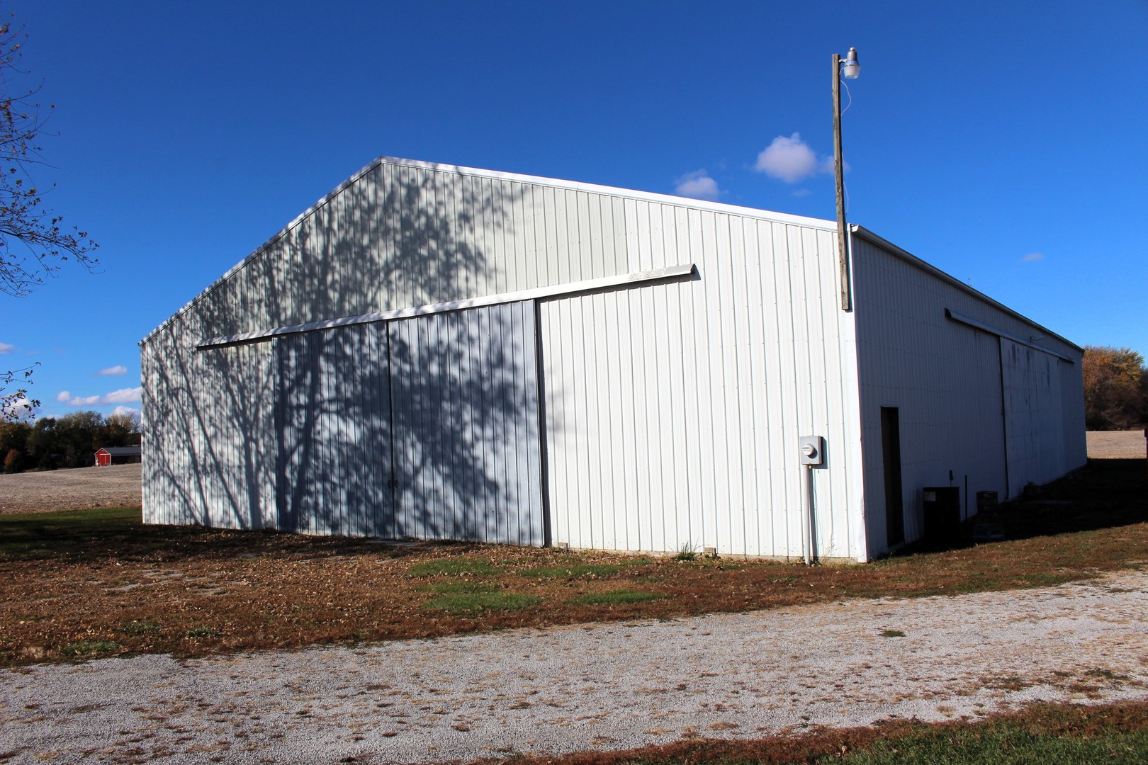 17395 Swisher Hill Road, Dewitt, IL 61735