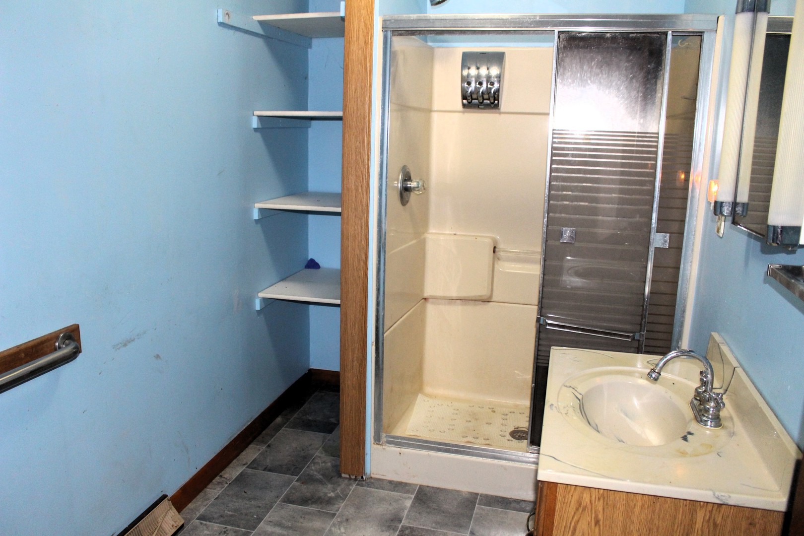 17395 Swisher Hill Road, Dewitt, IL 61735