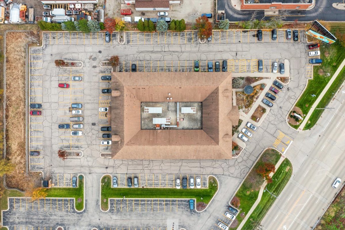 912 Northwest Highway #206, Fox River Grove, IL 60021