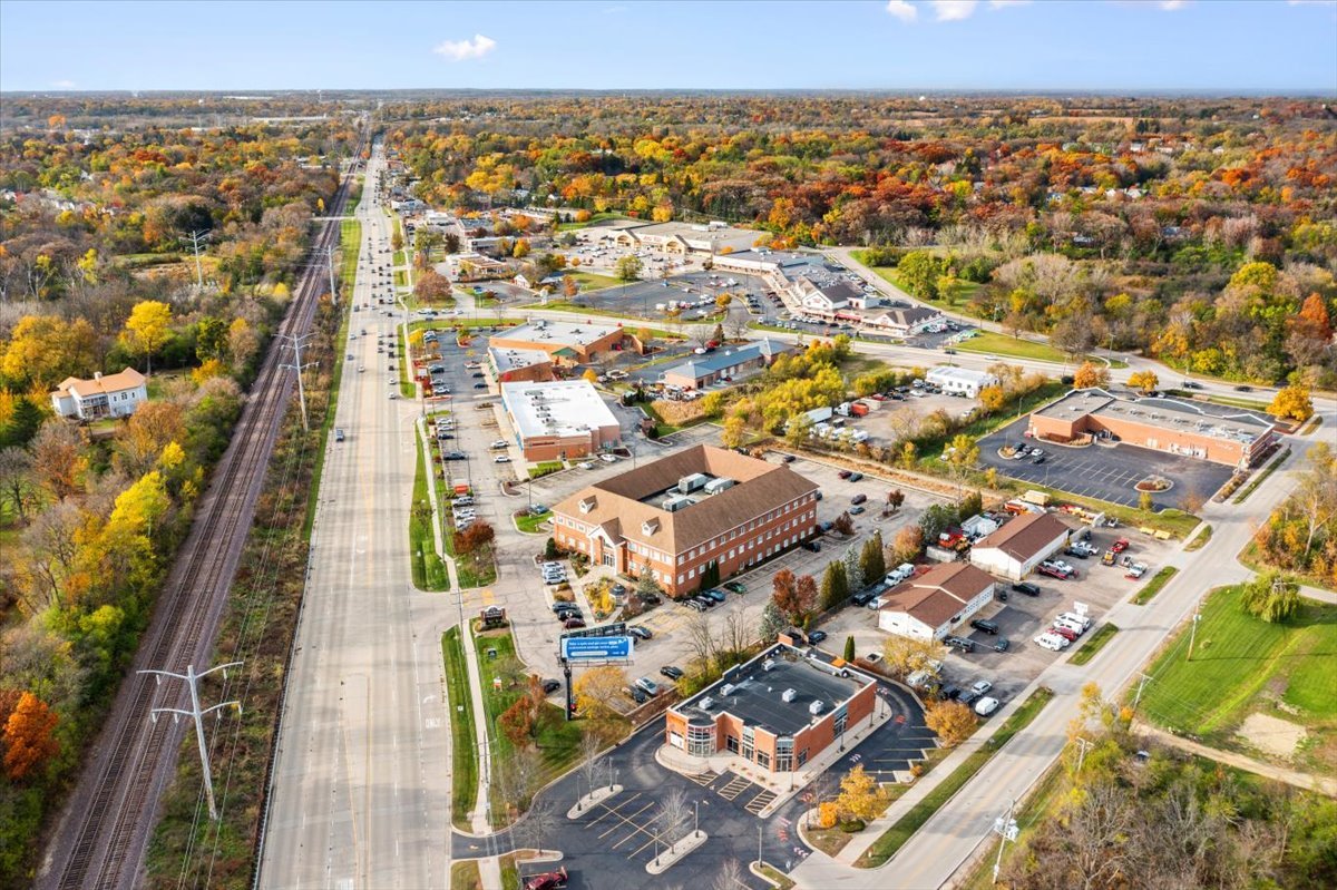 912 Northwest Highway #206, Fox River Grove, IL 60021